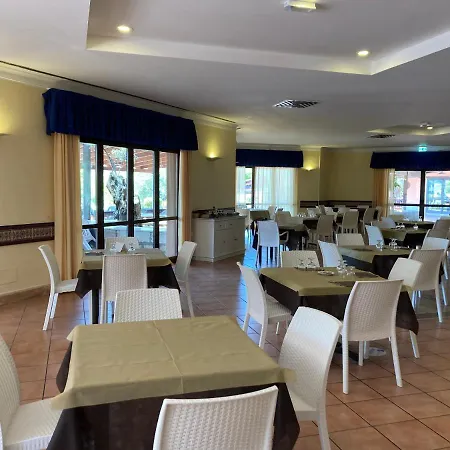 Hg Village Отель 4*